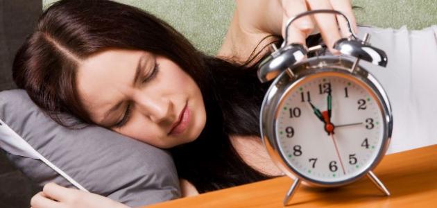 عدد الساعات التي يحتاجها الإنسان للنوم