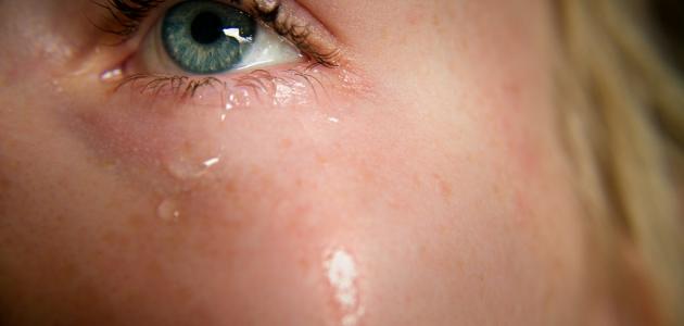 لماذا يبكي الانسان