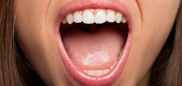 ما سبب مرارة الفم