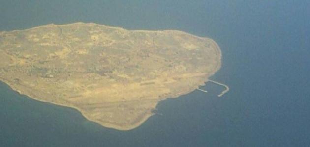 أين تقع جزيرة طنب