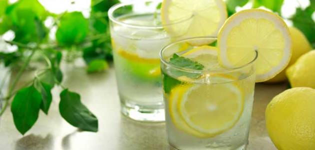 فوائد الماء البارد والليمون