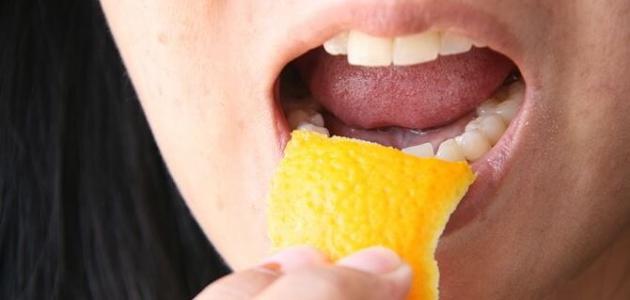 فوائد قشر البرتقال للأسنان