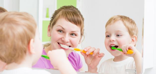 ما هو تنظيف الاسنان