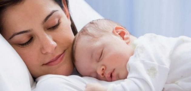 فوائد حليب الأم للطفل