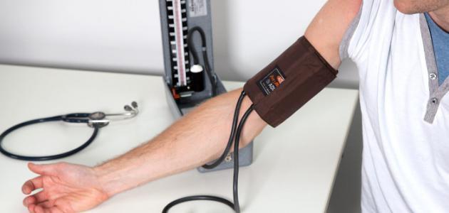 كيفية قياس ضغط الدم بجهاز الزئبق