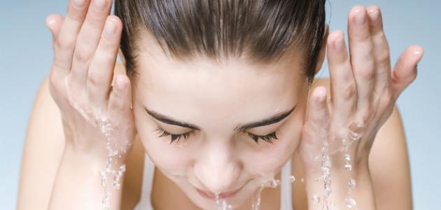 ما هي فوائد غسل الوجه بالماء البارد