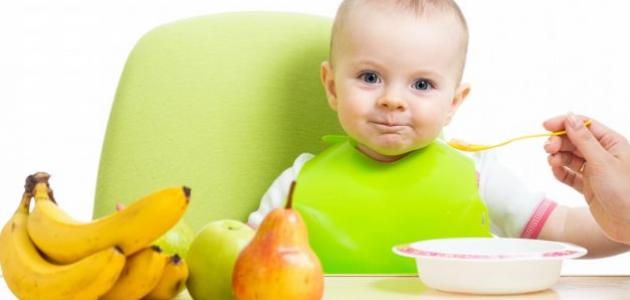 عدد وجبات الرضيع في الشهر السادس
