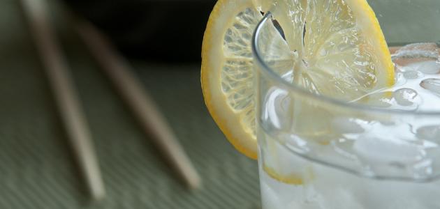 فوائد الليمون بالماء