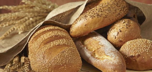 أضرار وفوائد الخبز