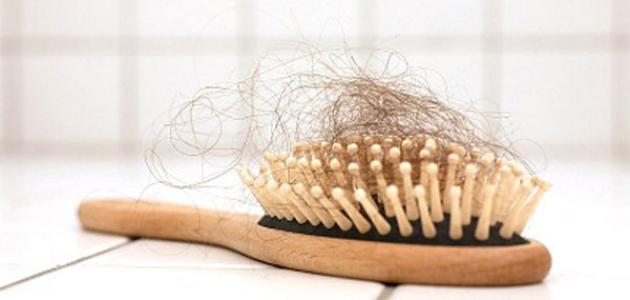ما هو السبب الرئيسي لتساقط الشعر