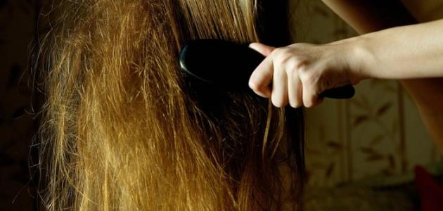 كيفية تمشيط الشعر المتشابك