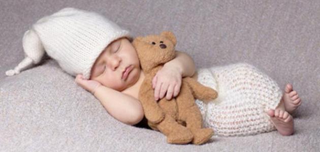 كيف نجعل الطفل الرضيع ينام ليلا