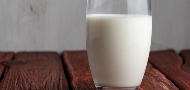 فوائد الحليب خالي الدسم قبل النوم