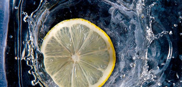 فوائد الماء مع الليمون