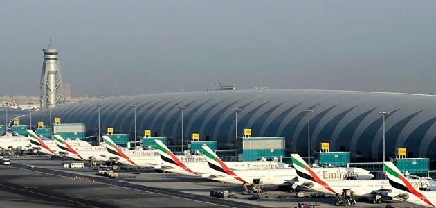 أين يقع مطار دبي