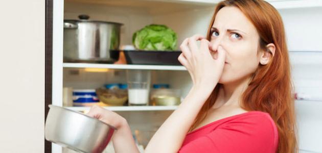 كيف تتخلص من رائحة الثلاجة الكريهة