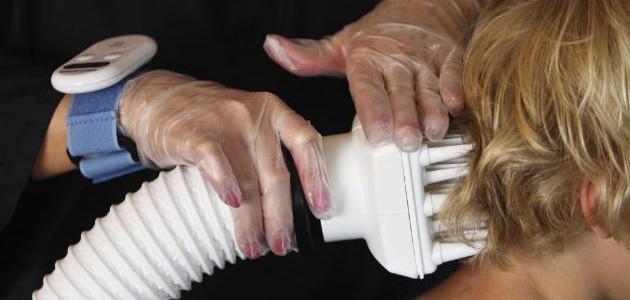 كيفية إزالة بيض القمل من الشعر