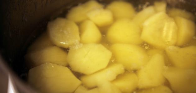 كيف نسلق البطاطس