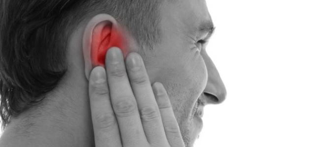 أعراض ضغط الأذن الوسطى