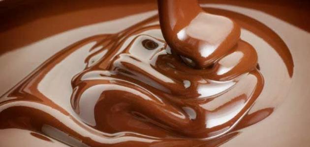 عمل الشوكولاتة من الكاكاو