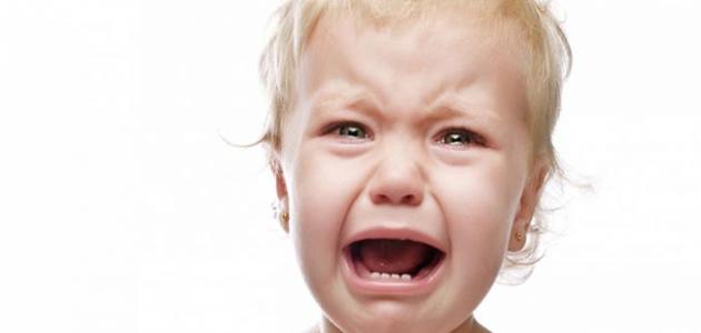كيفية التعامل مع الطفل كثير البكاء