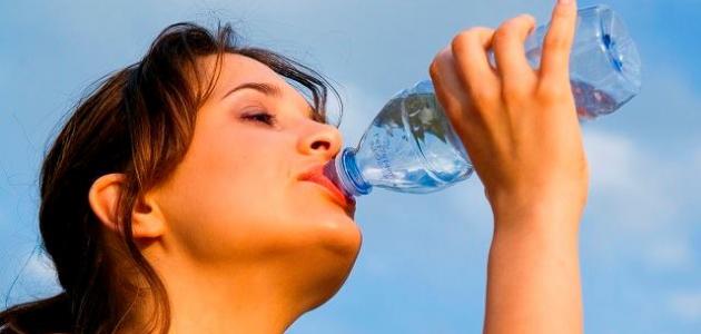 أهمية شرب الماء للبشرة