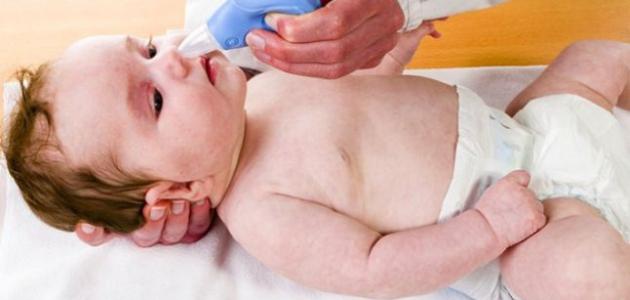 كيفية تنظيف أنف الرضيع