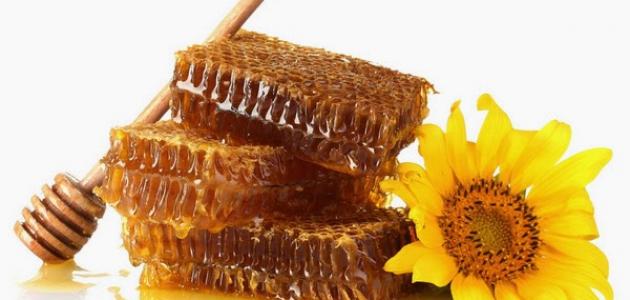 فوائد العسل على السرة قبل النوم