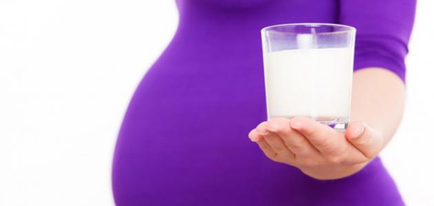 فوائد شرب الحليب للحامل قبل النوم