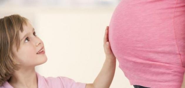 كيف تشعر الأم بحركة الجنين