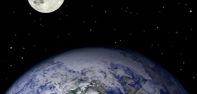 دوران القمر حول الأرض