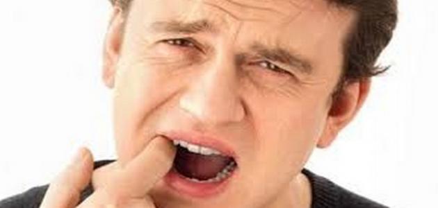 أسباب جفاف الفم والحلق