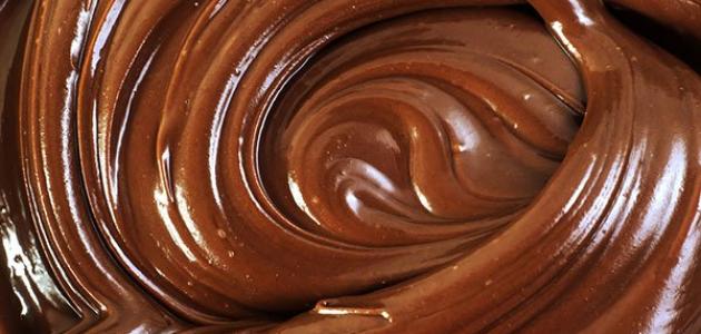طريقة عمل شوكولاتة لتزيين الكيك