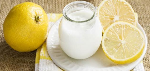 فوائد عصير الليمون باللبن