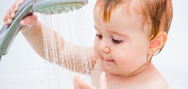 فوائد الاستحمام للأطفال