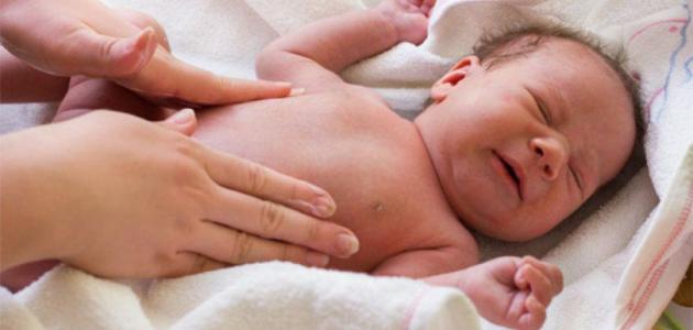 كيف تعالج المغص عند الأطفال الرضع